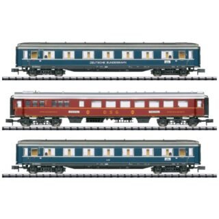 MiniTrix 18259 N set van 3 personenrijtuigen F-Zug F41 Senator van de DB 1e klas A4üe, ABü-38, restauratiewagen WR4ü set van 3 stuks