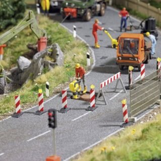 Busch 7803 H0 actieset trilplaat Kant-en-klaar model, Geverfd