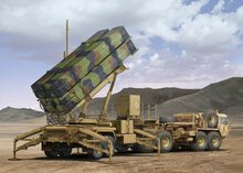 Trumpeter 01037 M983 HEMTT & M901 Launching Station oMIM -104F Patriot SAM System(PAC-3) Bouwpakket Schaal 1:35