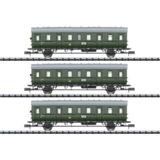 MiniTrix 18277 N set van 3 personenrijtuigen van de DR