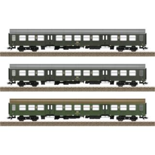 TRIX H0 23180 H0 3-delige set personenrijtuigen Halberstadter van de DR