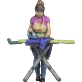 NOCH 10425 H0 Strijkende vrouw figuren Geverfd, Staand